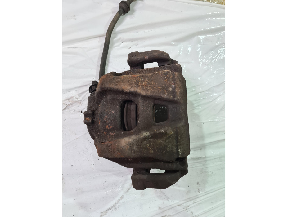 Преден десен спирачен апарат за Ауди А4 Б8 / Audi A4 B8 2.0 TD комби Преден десен спирачен апарат за Ауди А4 Б8 / Audi A4 B8 2.0 TD комби