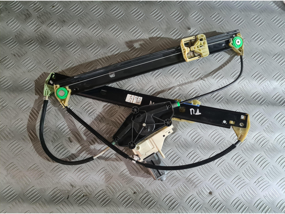 Преден десен стъклоповдигач за Audi A4 B8