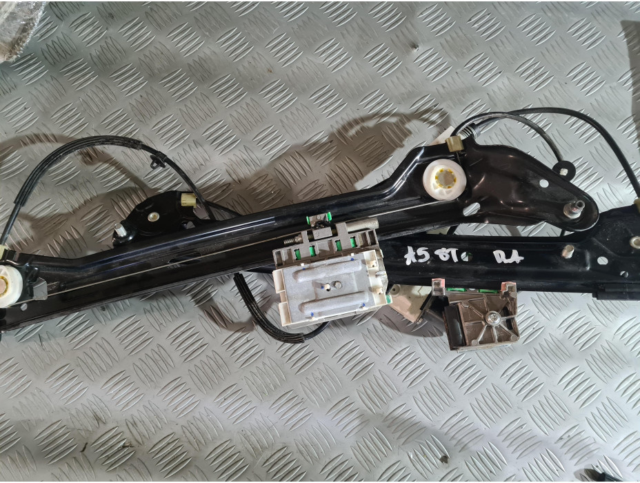 Преден десен стъклоповдигач за Audi A5 Coupe 8T Преден десен стъклоповдигач за Audi A5 Coupe 8T