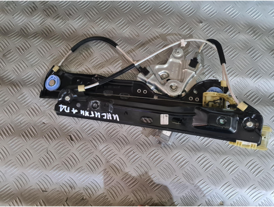 Преден десен стъклоповдигач за Opel Insignia A