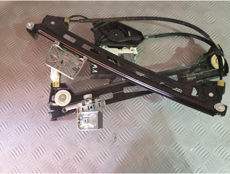 Преден десен стъклоповдигач за VW Passat CC 2.0TSI Преден десен стъклоповдигач за VW Passat CC 2.0TSI