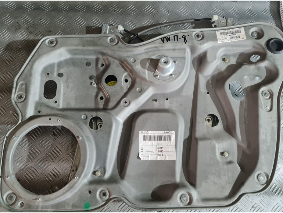 Преден десен стъклоповдигач за VW Touran 1T