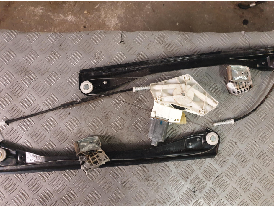 Преден десен стъклоподемник за Mercedes ML 280 CDI W164