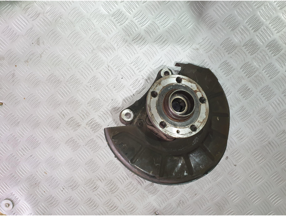 Преден десен тампон за двигател за VW Passat B6 2.0 TDI