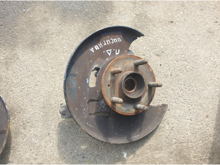 Преден десен шенкел за Opel Insignia A