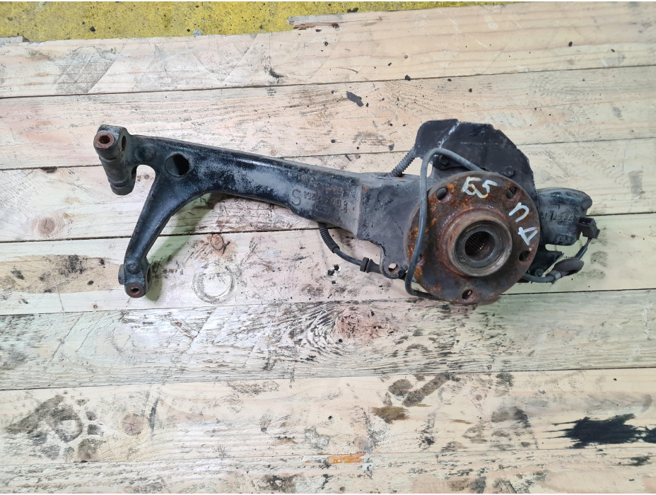 Преден десен шенкел за Ауди А4 Б5 / Audi A4 B5