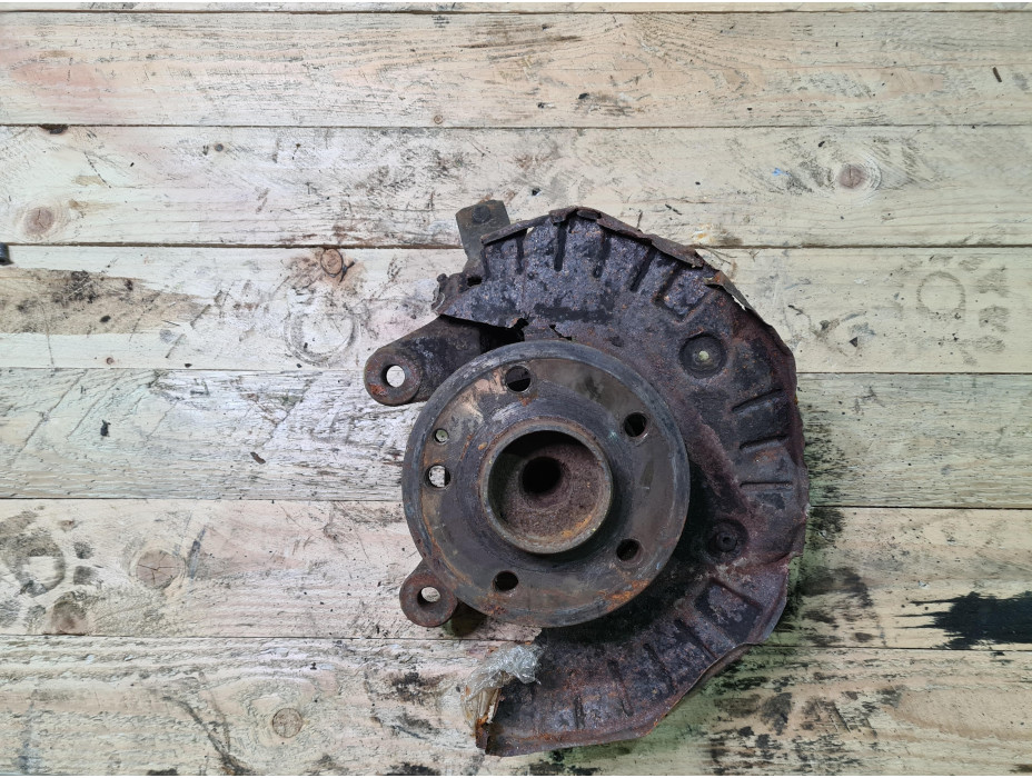 Преден десен шенкел за Мерцедес Вито W639 / Mercedes Vito W639 Преден десен шенкел за Мерцедес Вито W639 / Mercedes Vito W639