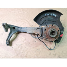 Преден десен шенкел за Фолксваген Пасат Б5.5 комби / VW Passat B5.5  2.5 TDI