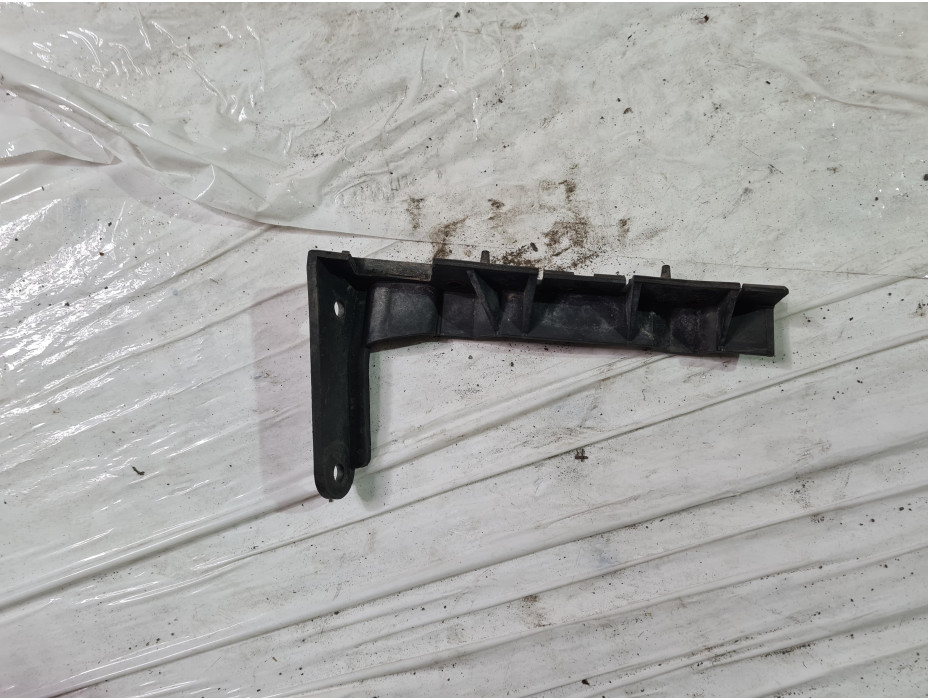 Преден ляв държач за броня за Ауди А8 Д3 / Audi A8 D3 4.2 i 335к.с.