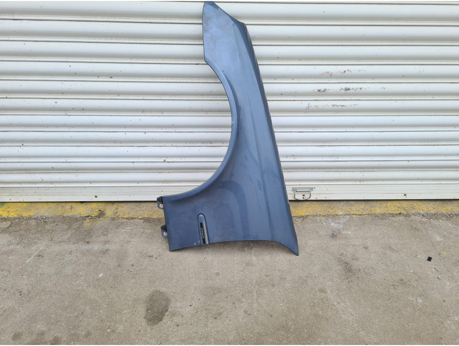 Преден ляв калник за Mercedes E Class W 211 - син