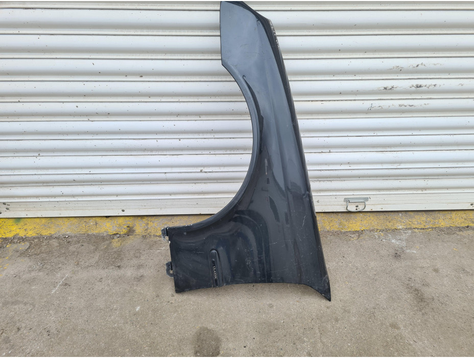 Преден ляв калник за Mercedes E Class W 211 - тъмно сив Преден ляв калник за Mercedes E Class W 211 - тъмно сив