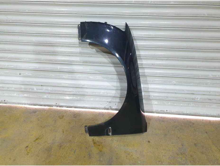 Преден ляв калник за Ауди А8 Д3 / Audi A8 D3 4.2 i 335к.с.