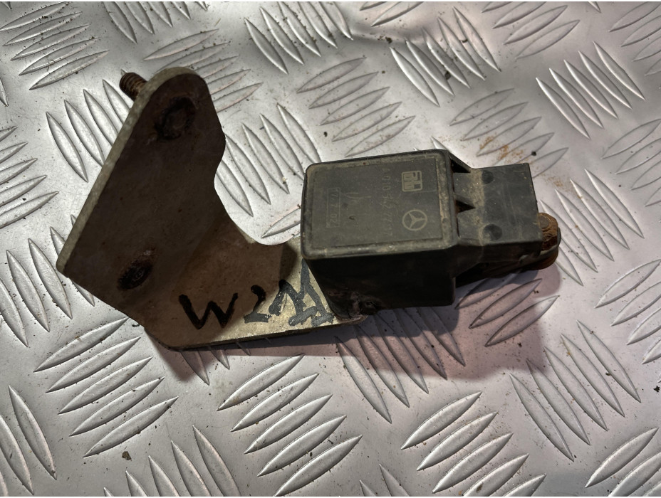 Преден ляв кантар за Mercedes E Class W211