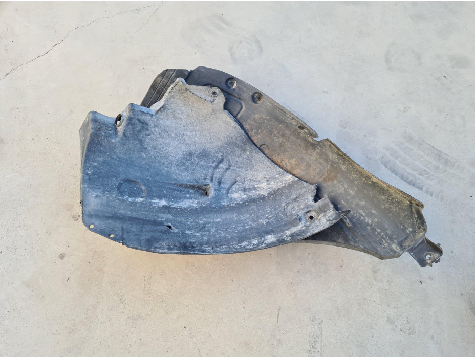 Преден ляв подкалник за Mercedes S320 CDI W221 Преден ляв подкалник за Mercedes S320 CDI W221