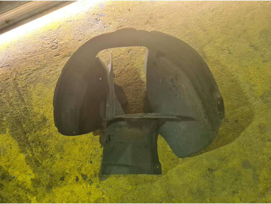 Преден ляв подкалник за Volkswagen Passat B6 Преден ляв подкалник за Volkswagen Passat B6