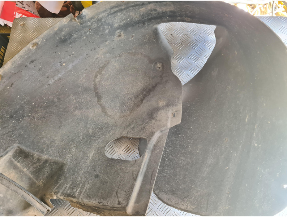 Преден ляв подкалник за Volkswagen Touran 1T Преден ляв подкалник за Volkswagen Touran 1T