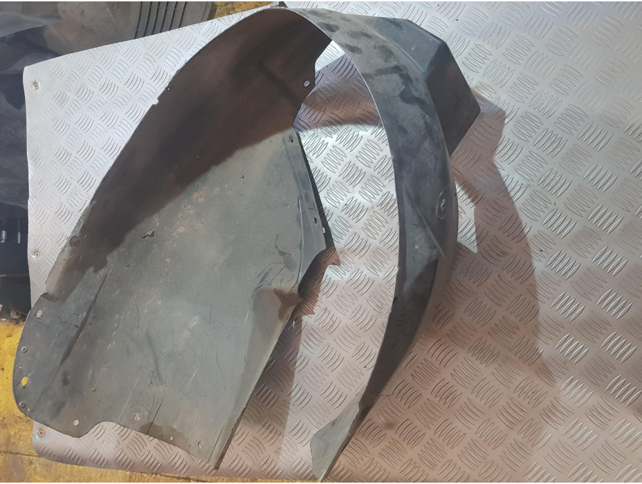 Преден ляв подкалник за Ауди А6 Ц5 / Audi A6 C5