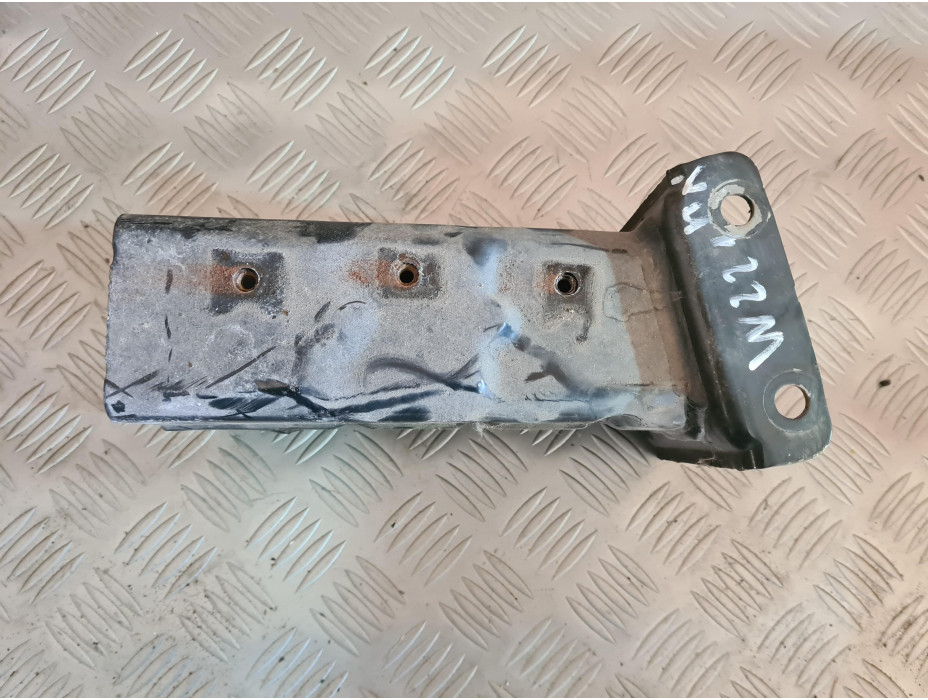 Преден ляв рог за Mercedes S 320CDI W221