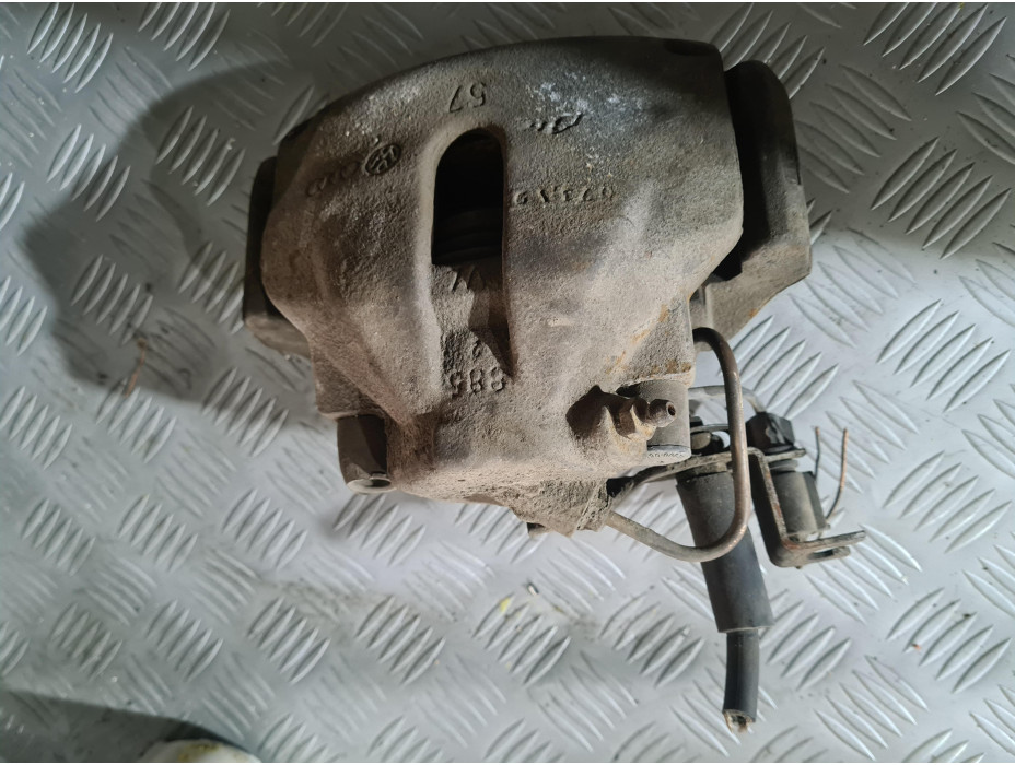 Преден ляв спирачен апарат за Audi A4 B5