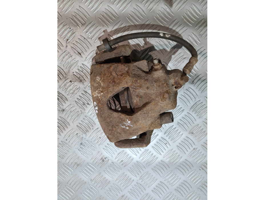 Преден ляв спирачен апарат със супорт за Audi A3 8L Преден ляв спирачен апарат със супорт за Audi A3 8L