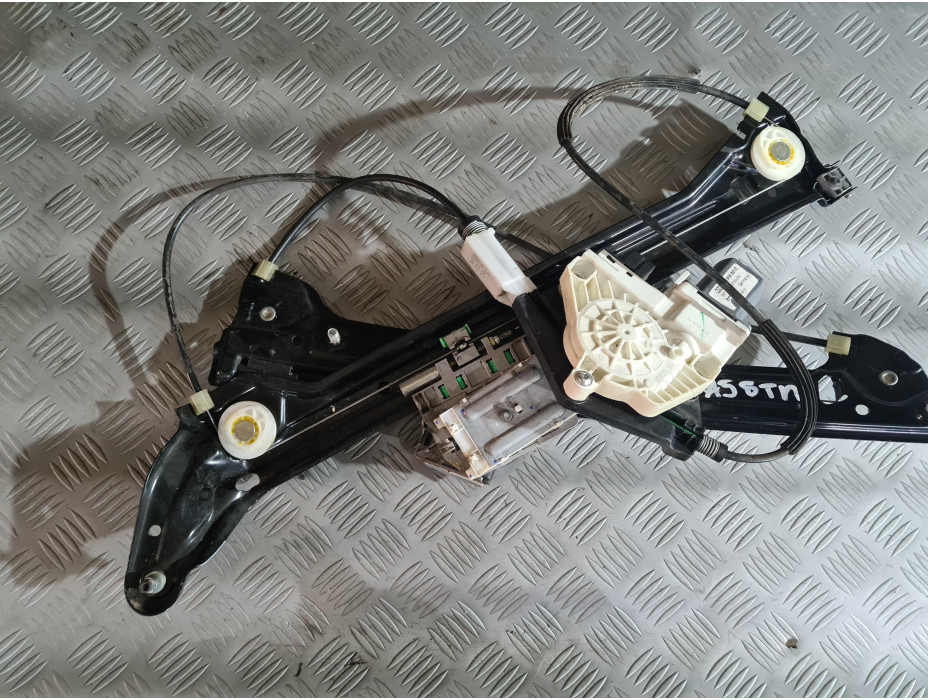 Преден ляв стъклоповдигач за Audi A5 8T Coupe