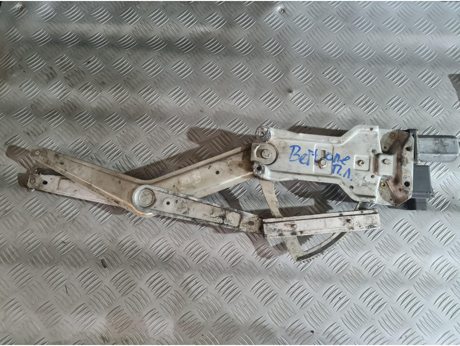 Преден ляв стъклоповдигач за Opel Astra G Bertone 