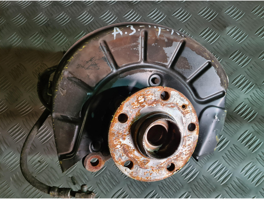 Преден ляв шенкел за Audi A3 8P 2.0TDI Hatchback