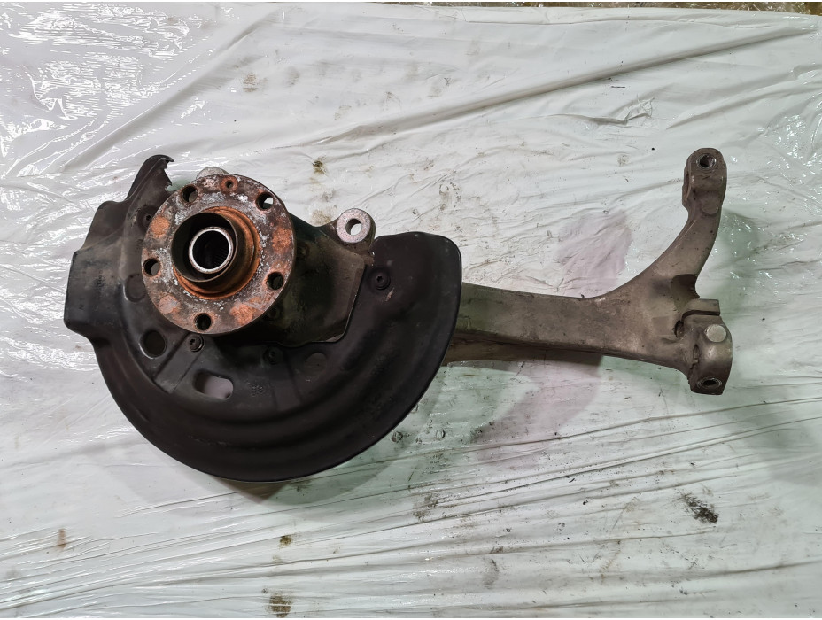 Преден ляв шенкел за Ауди А8 Д3 / Audi A8 D3 4.2 i 335 к.с.