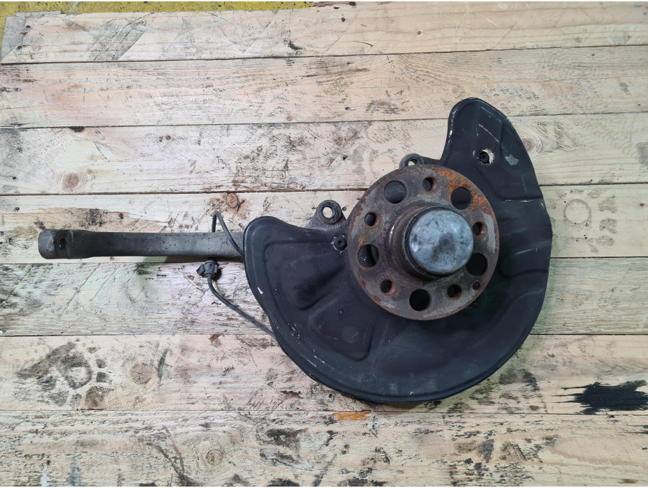 Преден ляв шенкел за Мерцедес Е Класа W211 / Mercedes E Class W211 Преден ляв шенкел за Мерцедес Е Класа W211 / Mercedes E Class W211