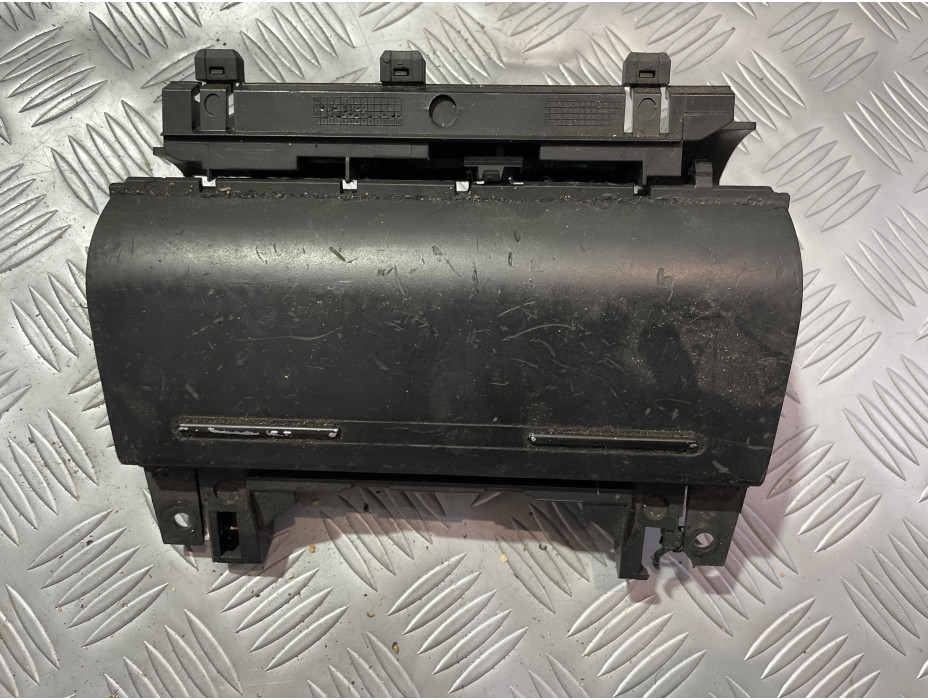 Преден пепелник за Audi A4 B6 