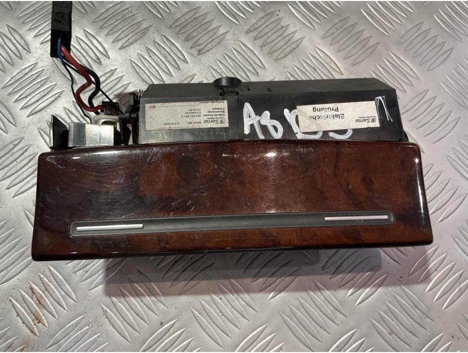 Преден пепелник за Audi A8 D3