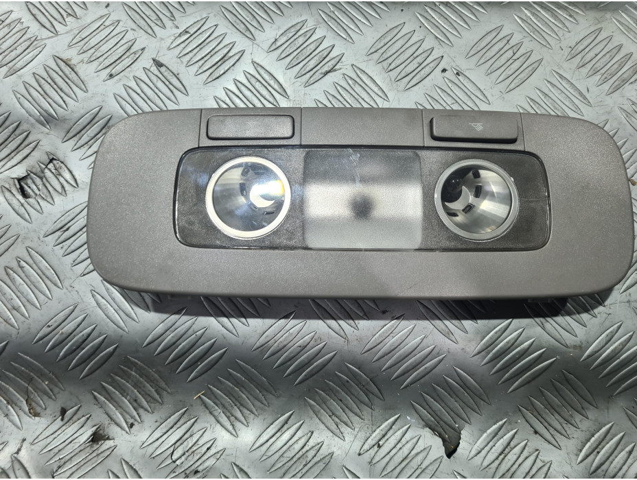 Преден плафон за VW Passat B6 2.0 TDI Преден плафон за VW Passat B6 2.0 TDI