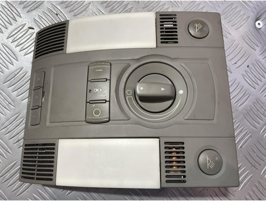 Преден плафон + шибидах за Ауди А8 Д3 / Audi A8 D3 4.2 i 335к.с. Преден плафон + шибидах за Ауди А8 Д3 / Audi A8 D3 4.2 i 335к.с.