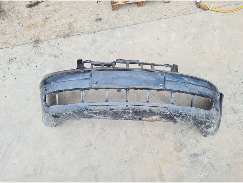 Предна броня за VW Passat B5 2.5 TDI Предна броня за VW Passat B5 2.5 TDI