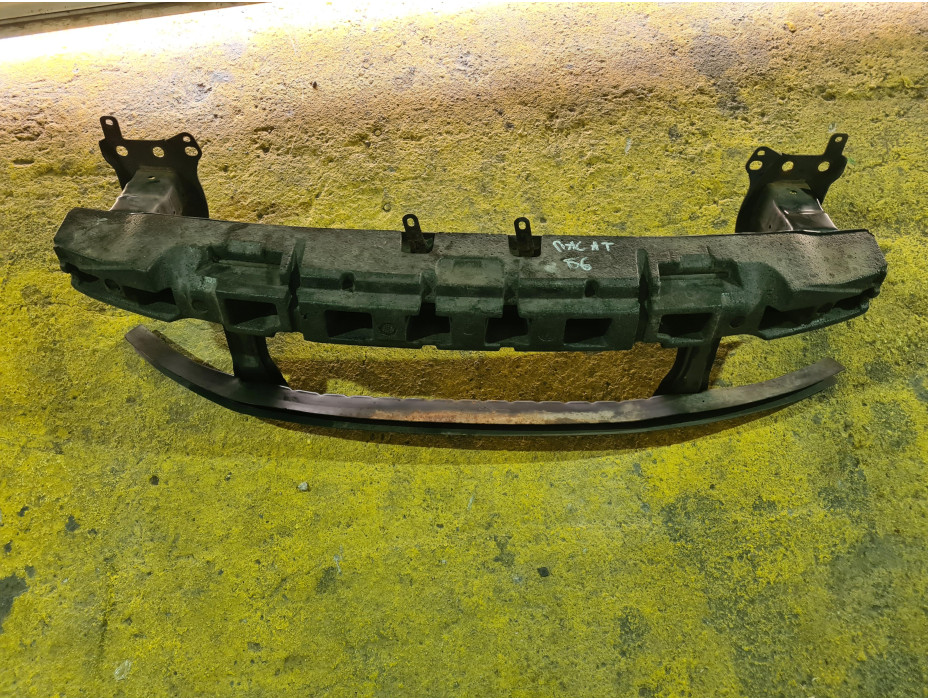 Предна греда под бронята за Volkswagen Passat B6 Предна греда под бронята за Volkswagen Passat B6