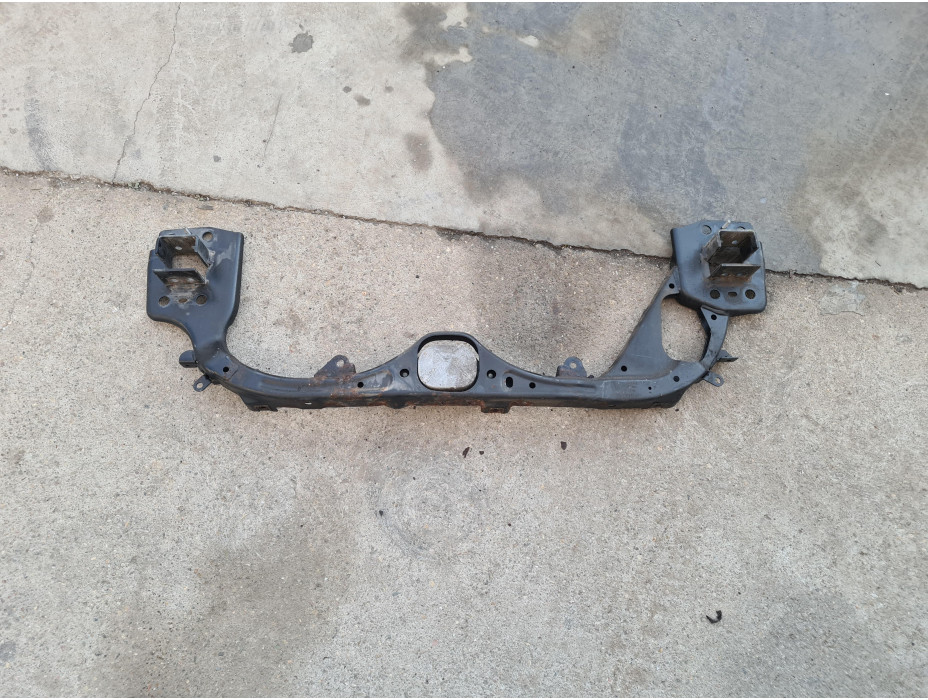 Предна греда с тампон за Audi A6 C6 2.7 TDI Quattro