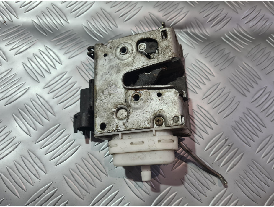 Предна дясна брава за Audi A3 8L 2/3 врати