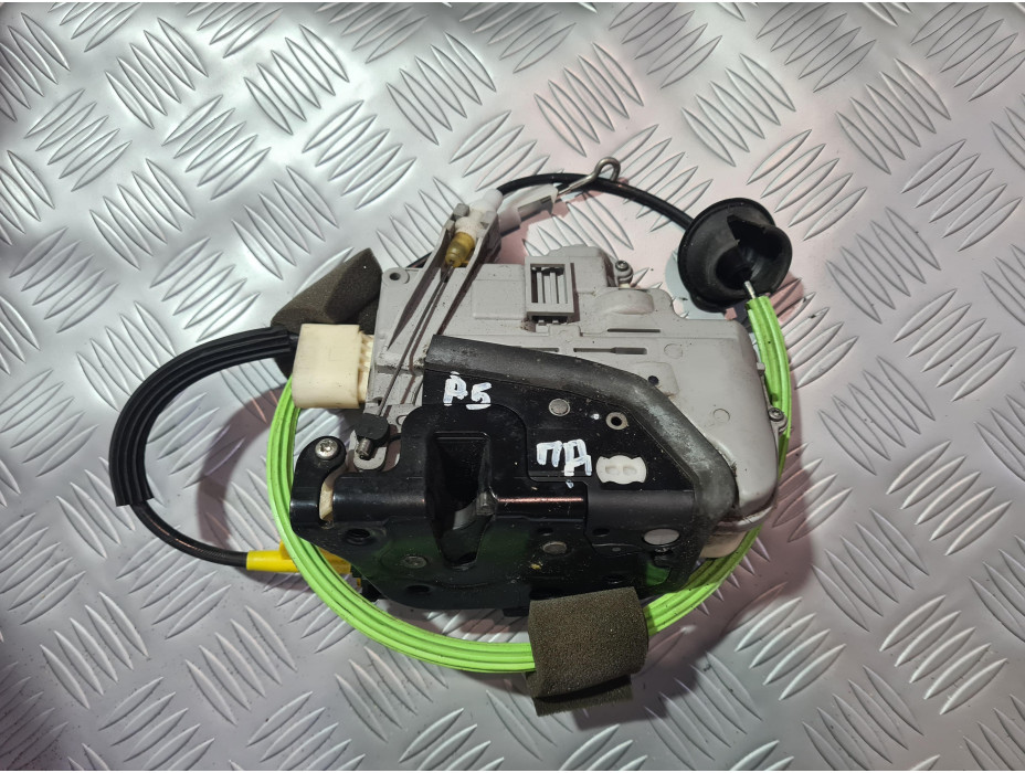 Предна дясна брава за Audi A5 8T Coupe - Десен волан Предна дясна брава за Audi A5 8T Coupe - Десен волан