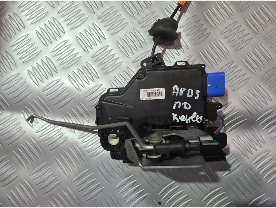 Предна дясна брава за Audi A8 D3 KeyLess Go - Десен волан