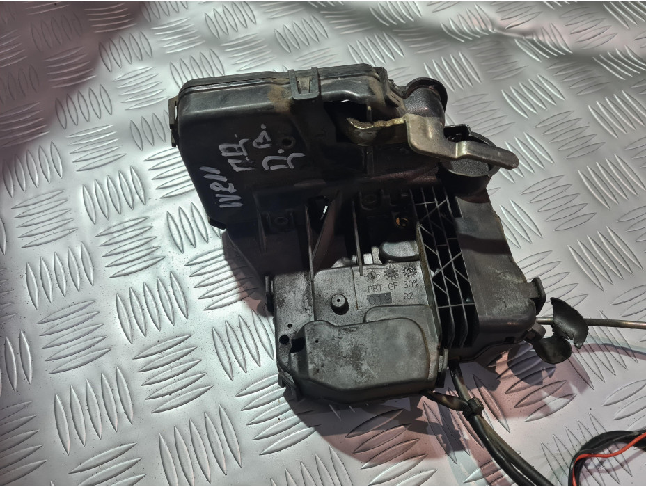 Предна дясна брава за Mercedes E Class W211 - Десен волан