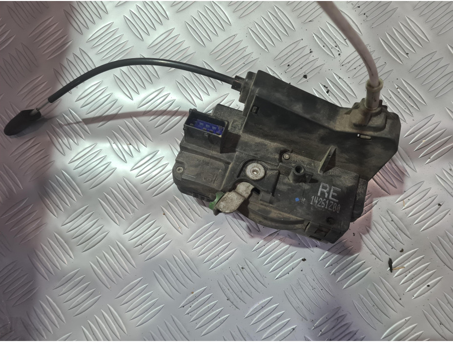 Предна дясна брава за Opel Astra G Bertone