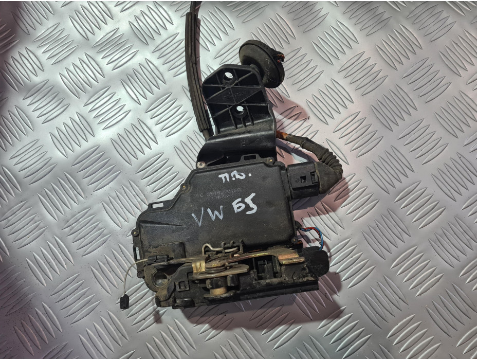 Предна дясна брава за Volkswagen Passat B5