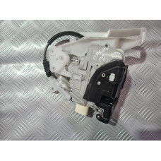 Предна дясна брава за Фолксваген Пасат Б7 / VW Passat B7 2.0 TDI