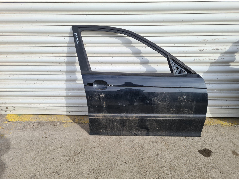 Предна дясна врата за BMW E46 Sedan