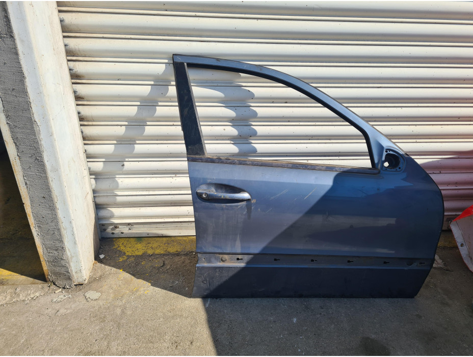 Предна дясна врата за Mercedes E Class W 211 - синя