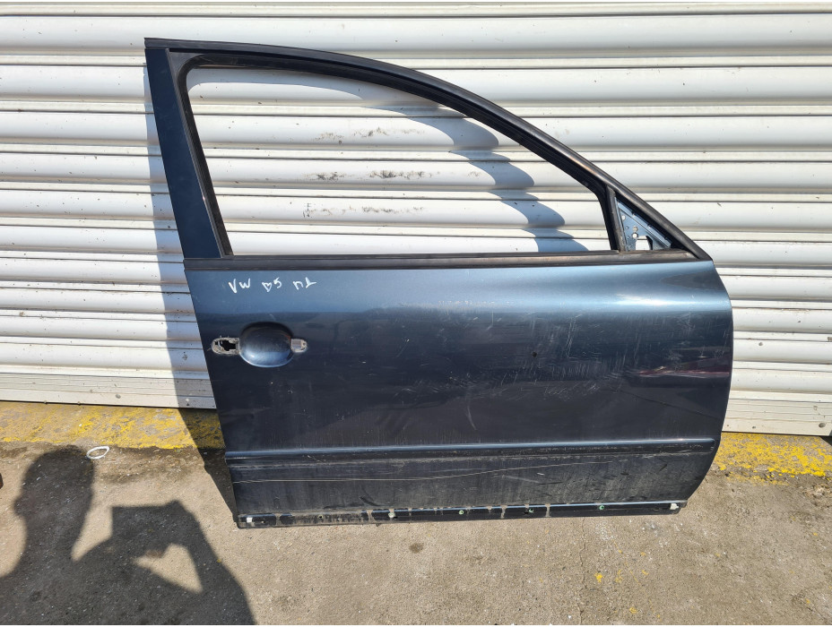 Предна дясна врата за VW Passat B5 2.5 TDI