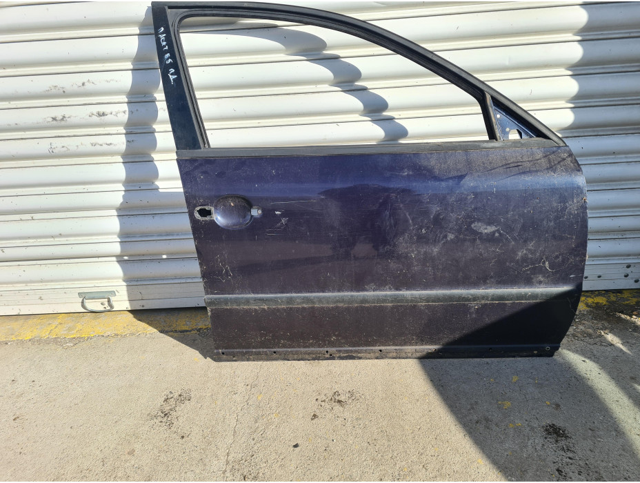 Предна дясна врата за VW Passat B5- Комби