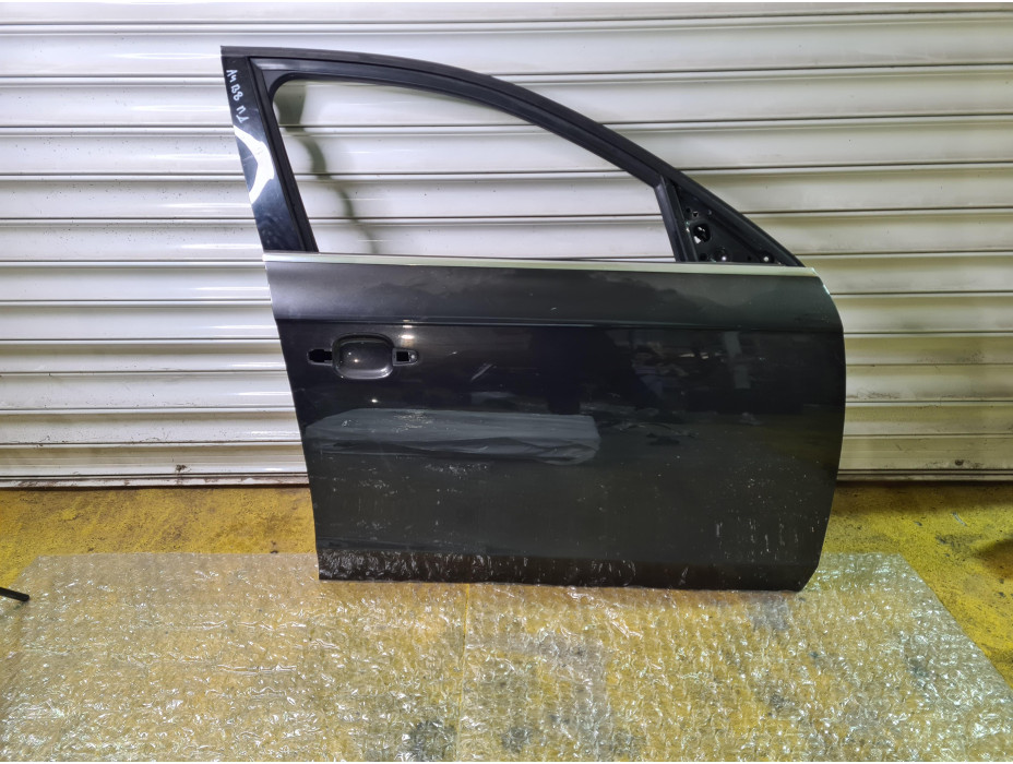 Предна дясна врата за Ауди А4 Б8 / Audi A4 B8 2.0 TDI комби