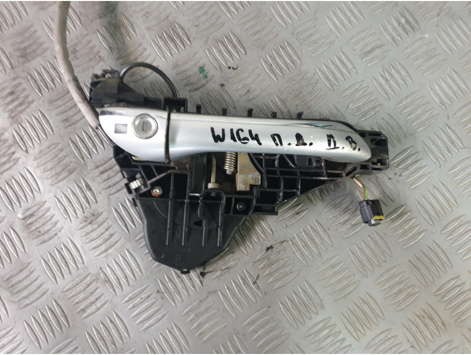 Предна дясна външна дръжка за Mercedes ML 280 CDI W164