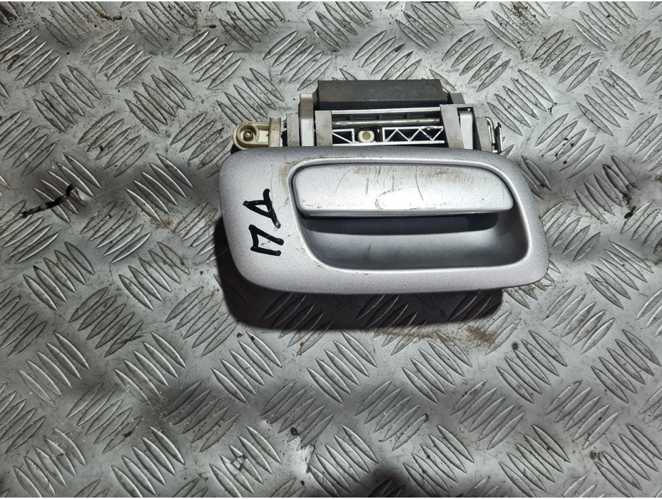 Предна дясна външна дръжка за Opel Zafira A 2.2 i 147 к.с.